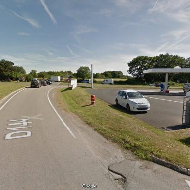 A hauteur du Super U de Combrit prendre à gauche dans le rond-point